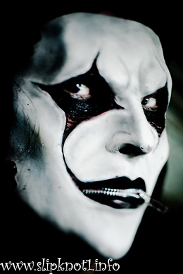 http://www.slipknot1.info/news/data/upimages/james.jpg