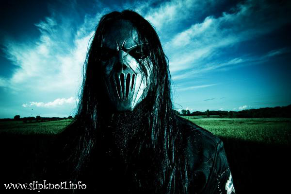 http://www.slipknot1.info/news/data/upimages/mick.jpg